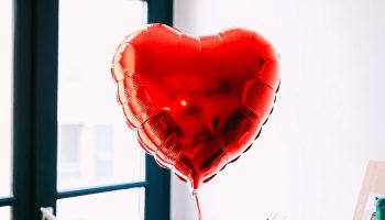 vous-recherchez-cadeau-unique-st-valentin-box-ballon